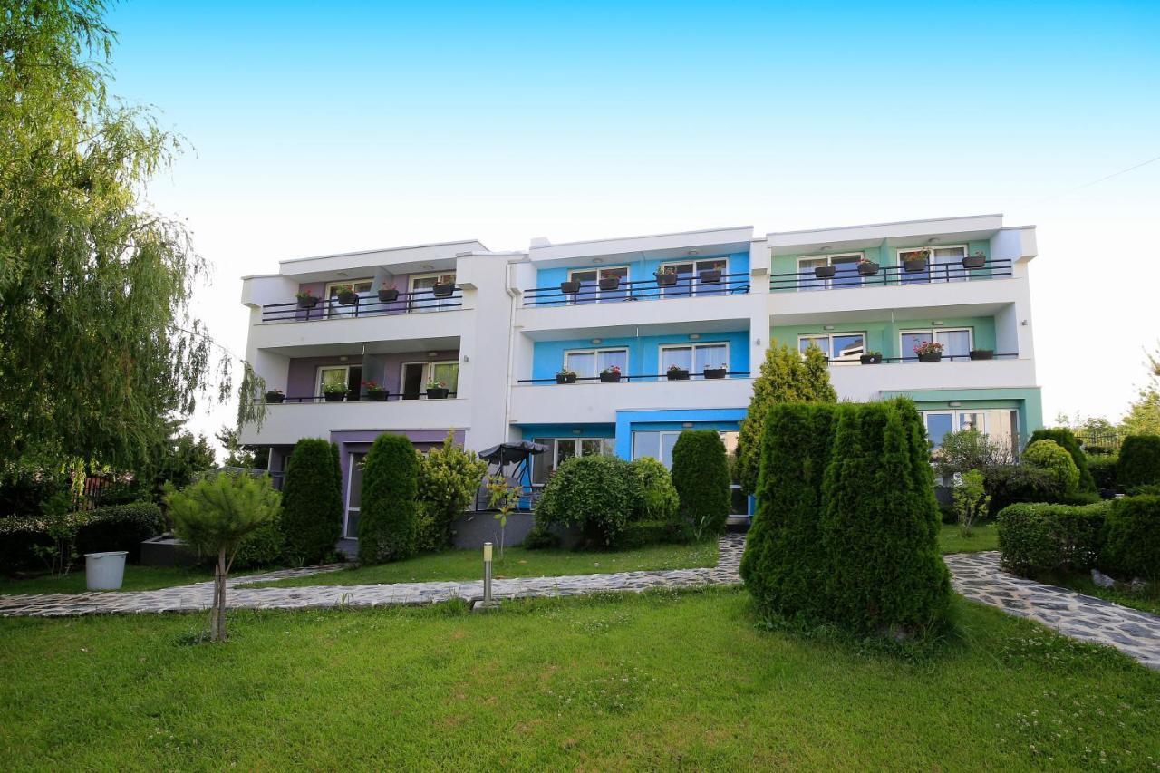 Stayinn Rainbow Houses Beachfront By Asteri Hotels Slăntjev Brjag Exteriör bild