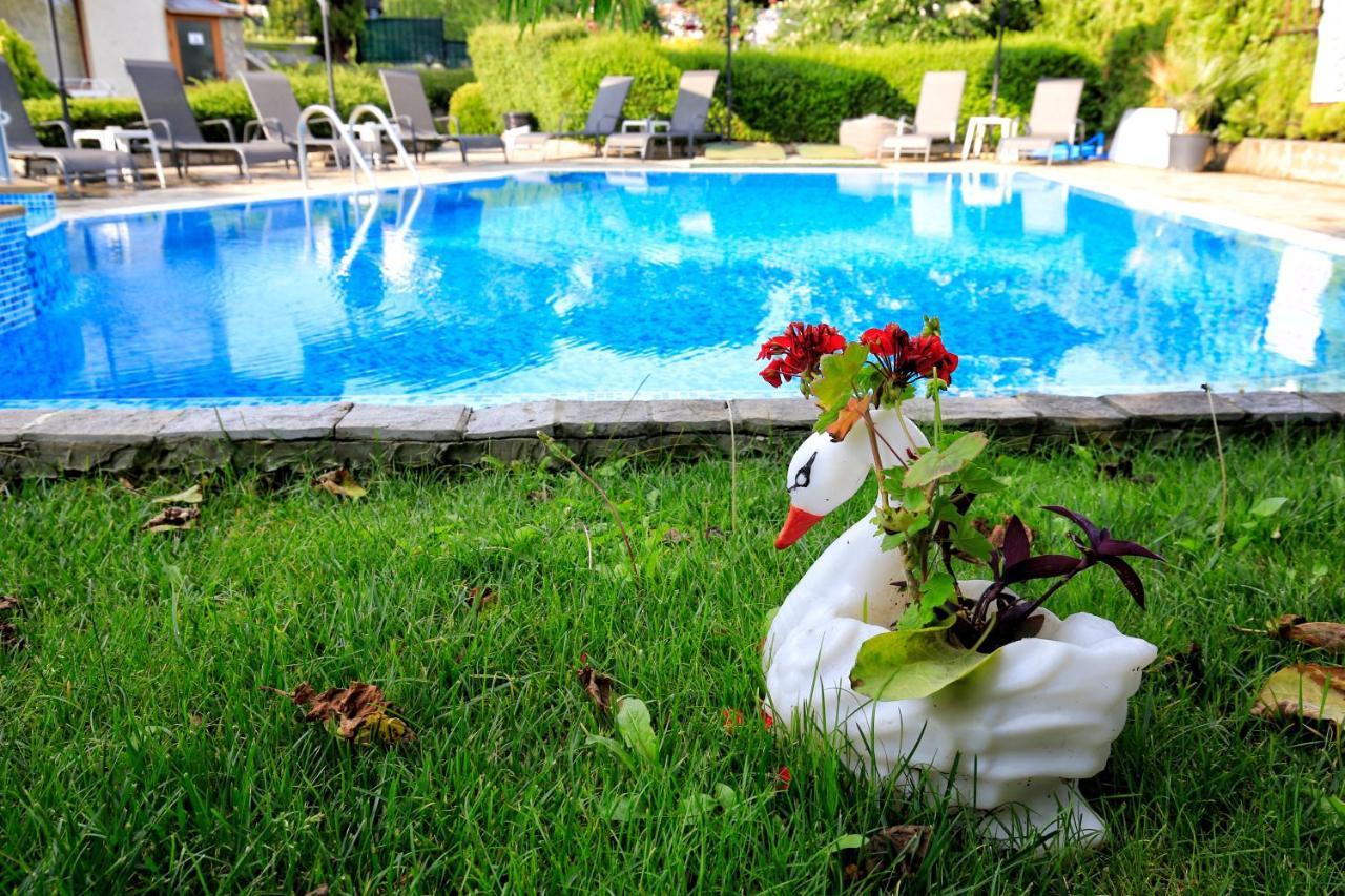 Stayinn Rainbow Houses Beachfront By Asteri Hotels Slăntjev Brjag Exteriör bild