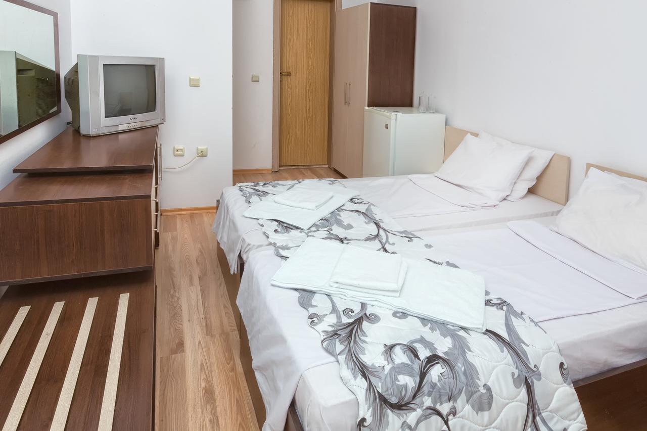 Stayinn Rainbow Houses Beachfront By Asteri Hotels Slăntjev Brjag Exteriör bild