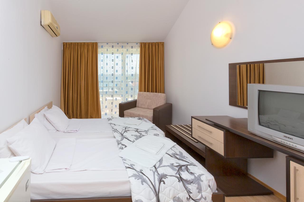 Stayinn Rainbow Houses Beachfront By Asteri Hotels Slăntjev Brjag Exteriör bild